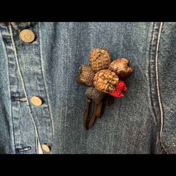 Handmade fabrics flowers brooch - Picture 5 of 12